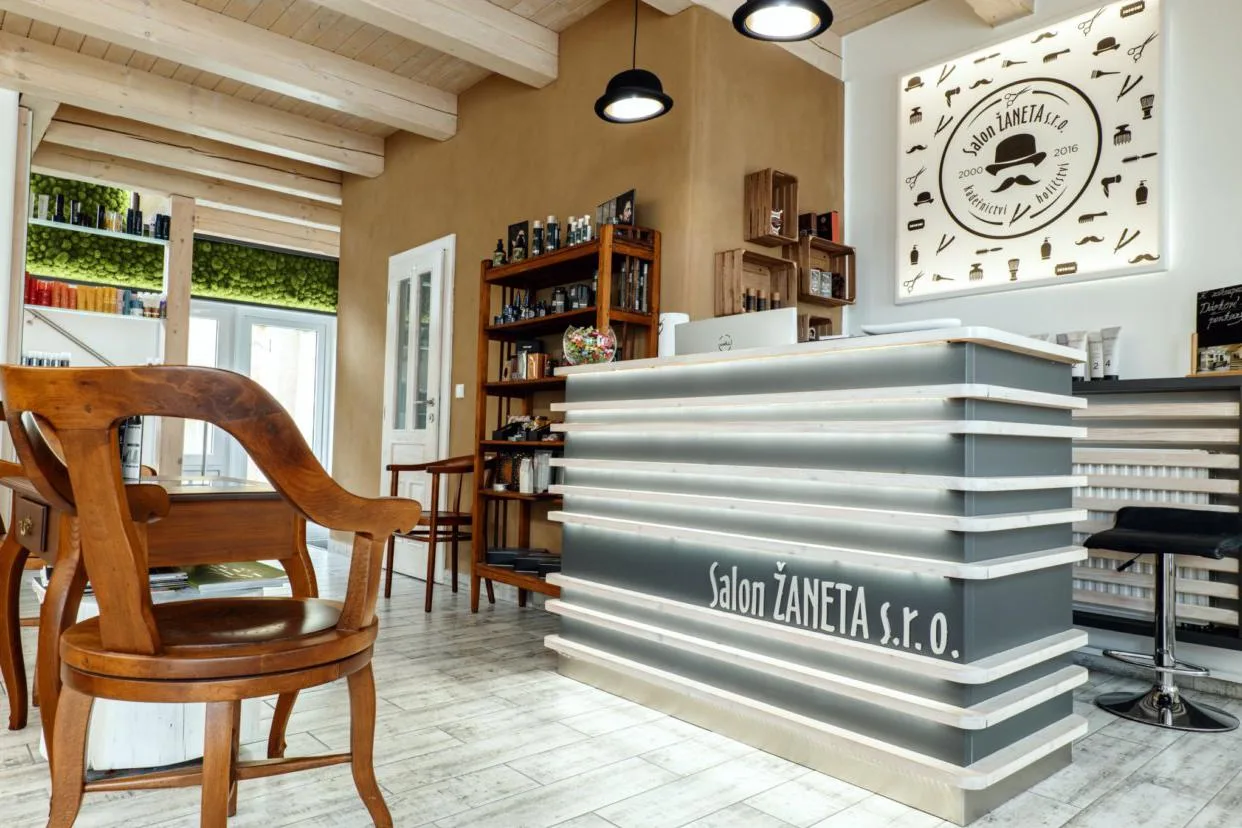 Kadeřnický salon YANETT – interiér salonu