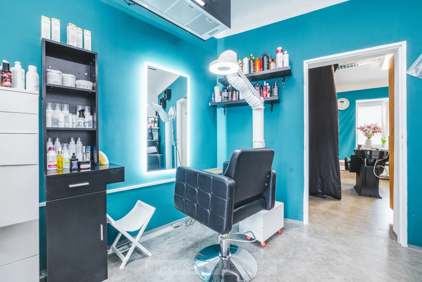 Studio Regenerace Vlasů Elmira – interiér salonu