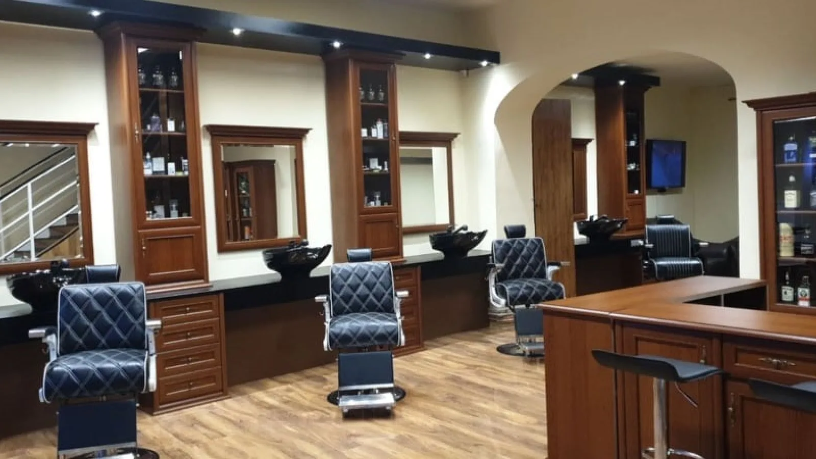 Royal Class Barber Shop – interiér salonu