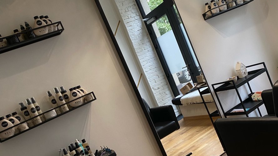 Adéla Halamíčková - Gallery Image 1