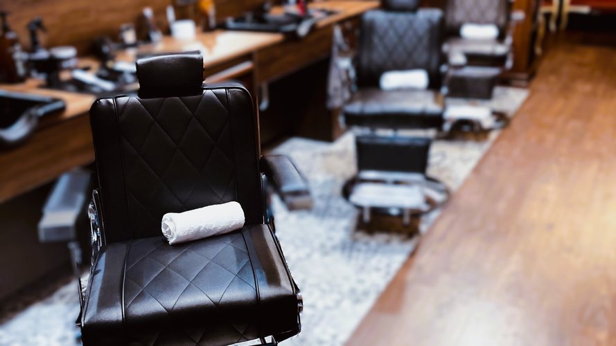 De Luxe Barber - Gallery Image 1