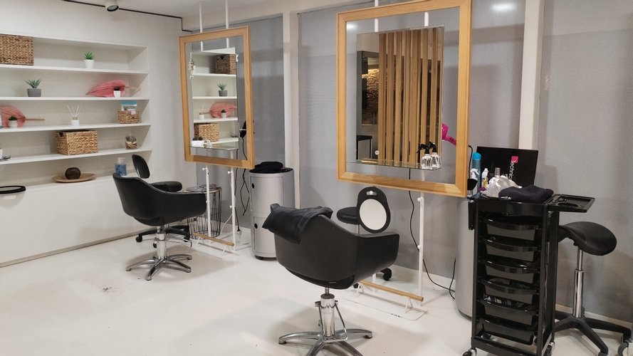 Eva Veselá - Gallery Image 1