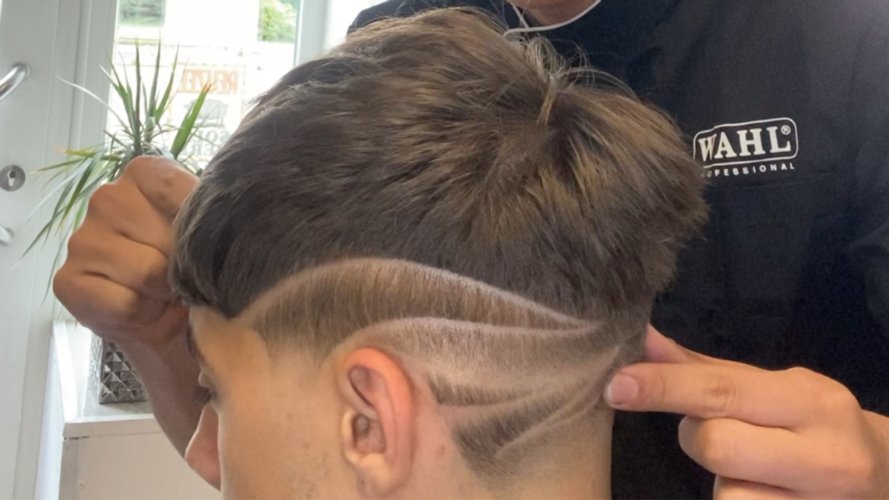 Kris Barber Shop - Gallery Image 1