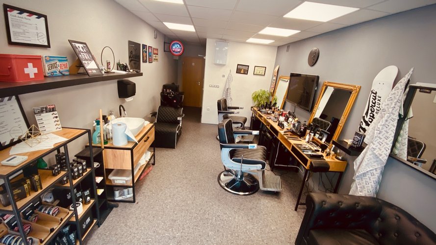 Martin's Barber Garage - Gallery Image 1