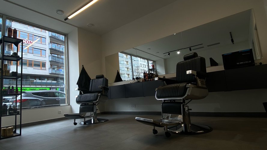 MARTIN VAŠ [the barber] - Gallery Image 1