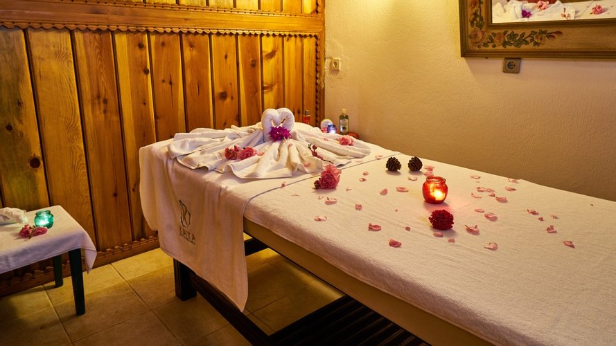 Mayu masáže - masérna v Jundrově i v Žabovřeskách - Gallery Image 1