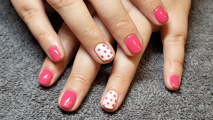 Monia_mani.pedi - Gallery Image 1