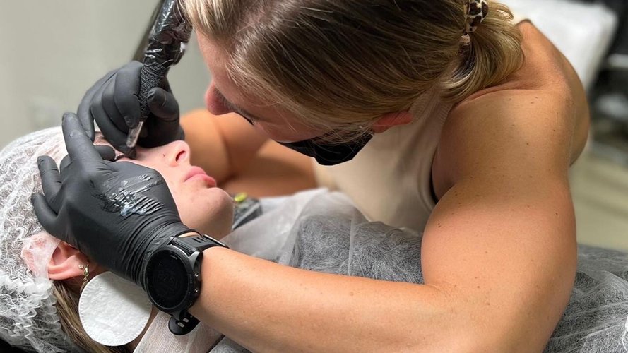 Permanentní  make-up a kosmetické služby Jitka Halasová - Gallery Image 1