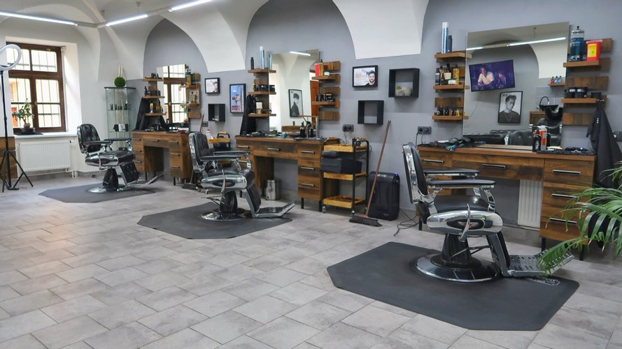 SUCHÝ SESTŘIH Barbershop - Gallery Image 1