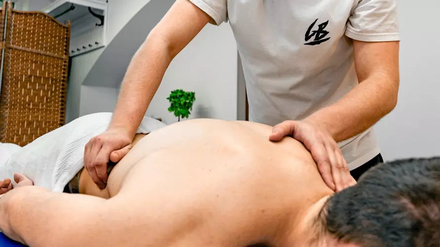 Tomáš Helebrant Massage - Gallery Image 1